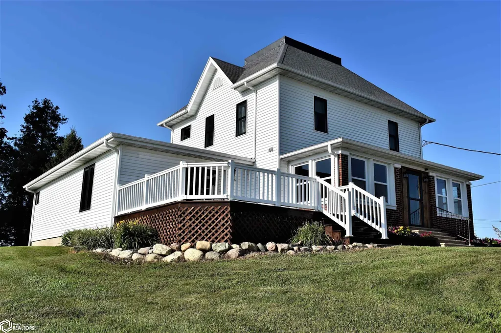 22174 Highway D41 Eldora IA 50627