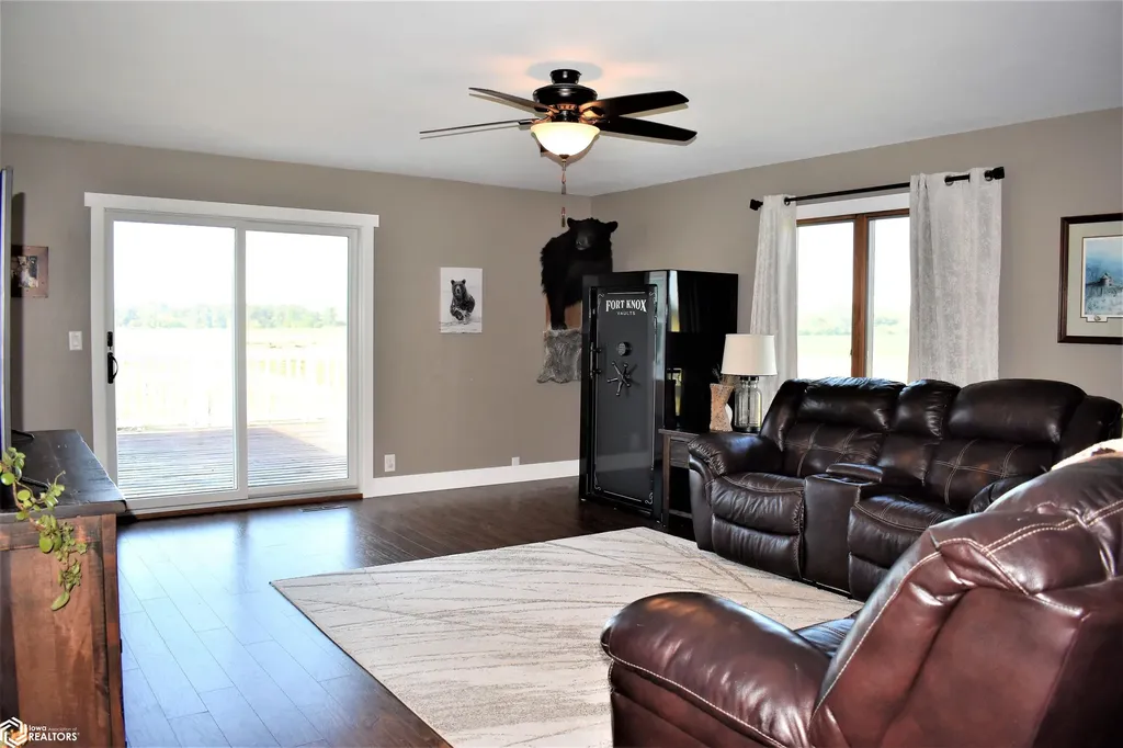 22174 Highway D41 Eldora IA 50627