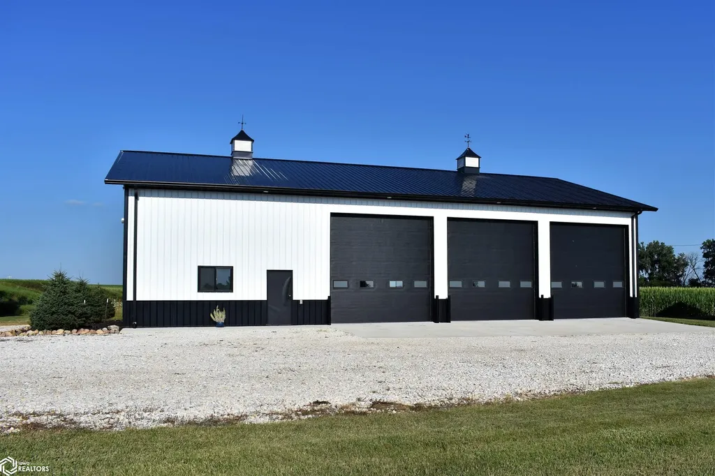 22174 Highway D41 Eldora IA 50627