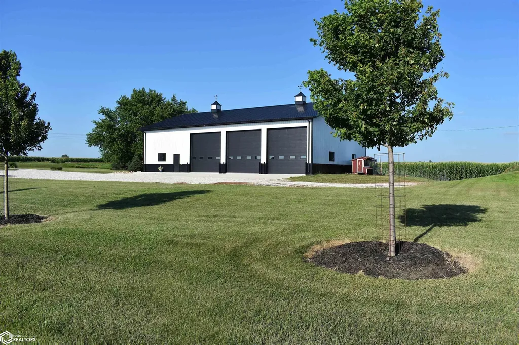 22174 Highway D41 Eldora IA 50627