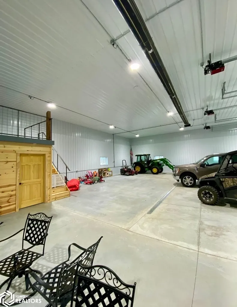 22174 Highway D41 Eldora IA 50627