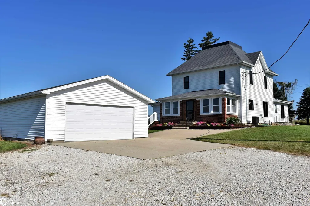 22174 Highway D41 Eldora IA 50627