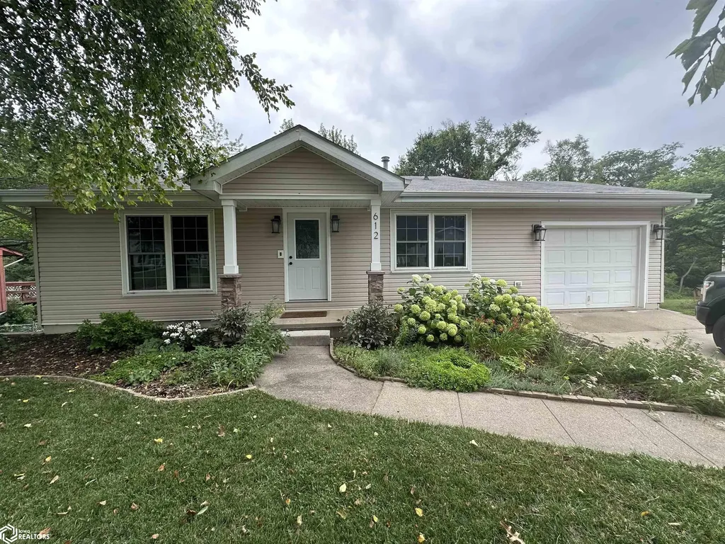 612 Winchester Drive Ottumwa IA 52501