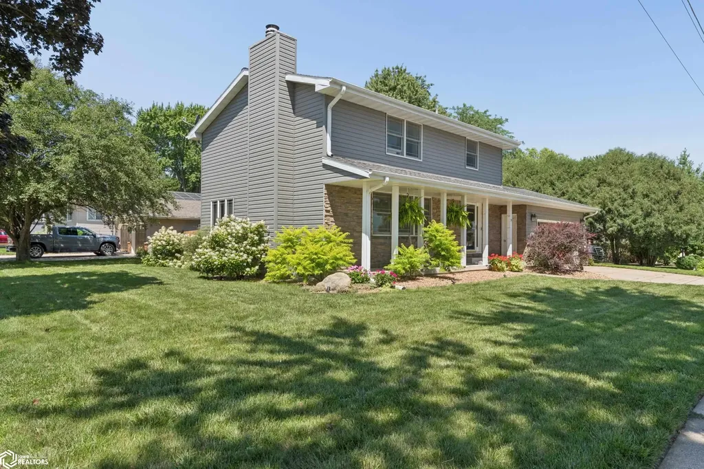 658 S Illinois Avenue Mason City IA 50401