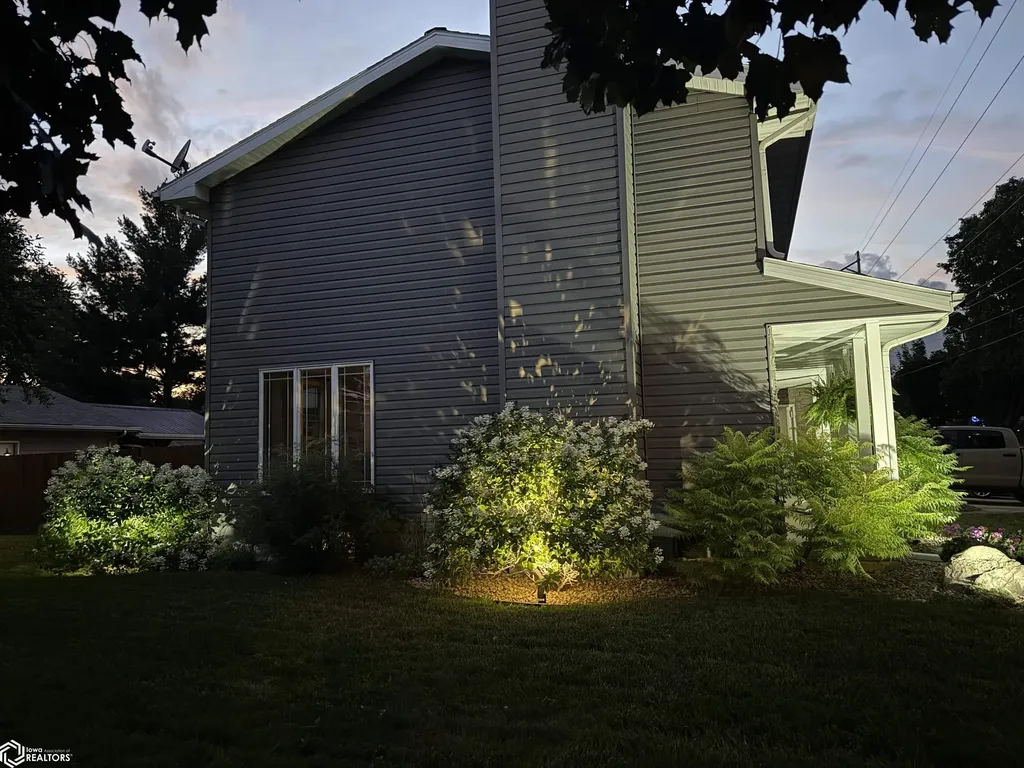 658 S Illinois Avenue Mason City IA 50401