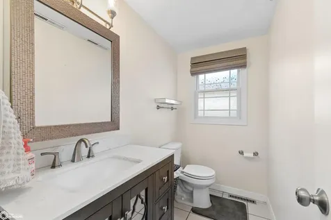 658 S Illinois Avenue Mason City IA 50401