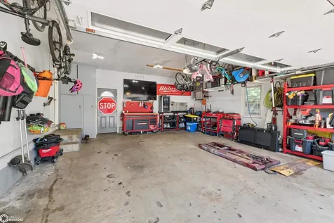 658 S Illinois Avenue Mason City IA 50401