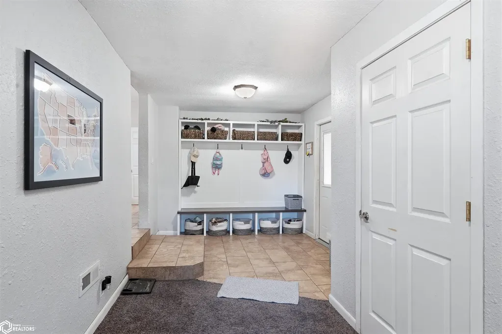 205 W Jefferson Street Montezuma IA 50171