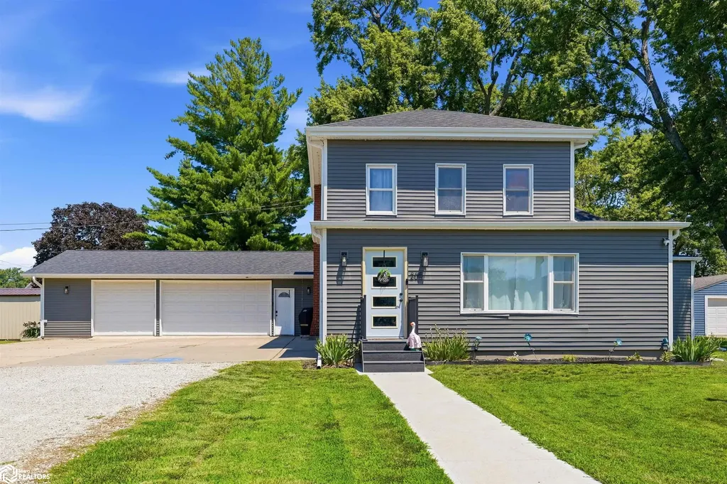 205 W Jefferson Street Montezuma IA 50171