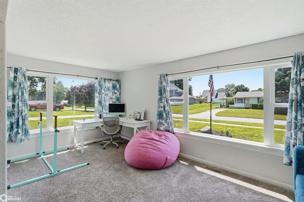 205 W Jefferson Street Montezuma IA 50171