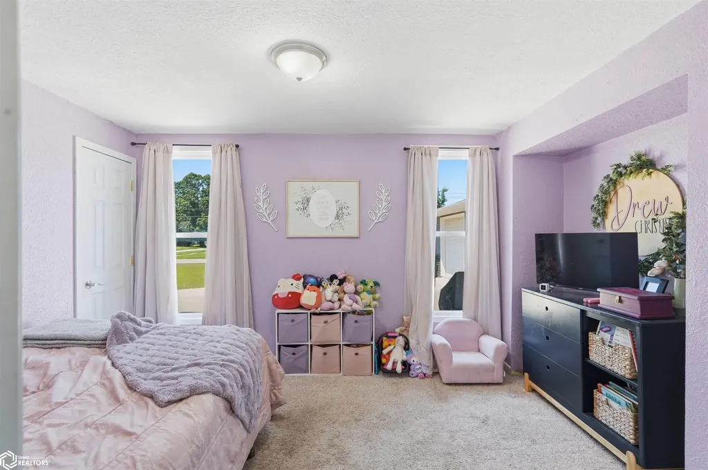 205 W Jefferson Street Montezuma IA 50171