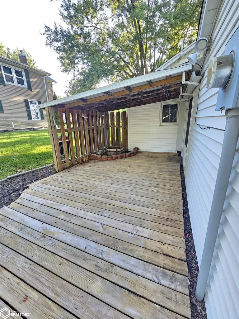 314 N Pine New London IA 52641