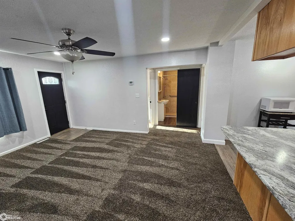 314 N Pine New London IA 52645