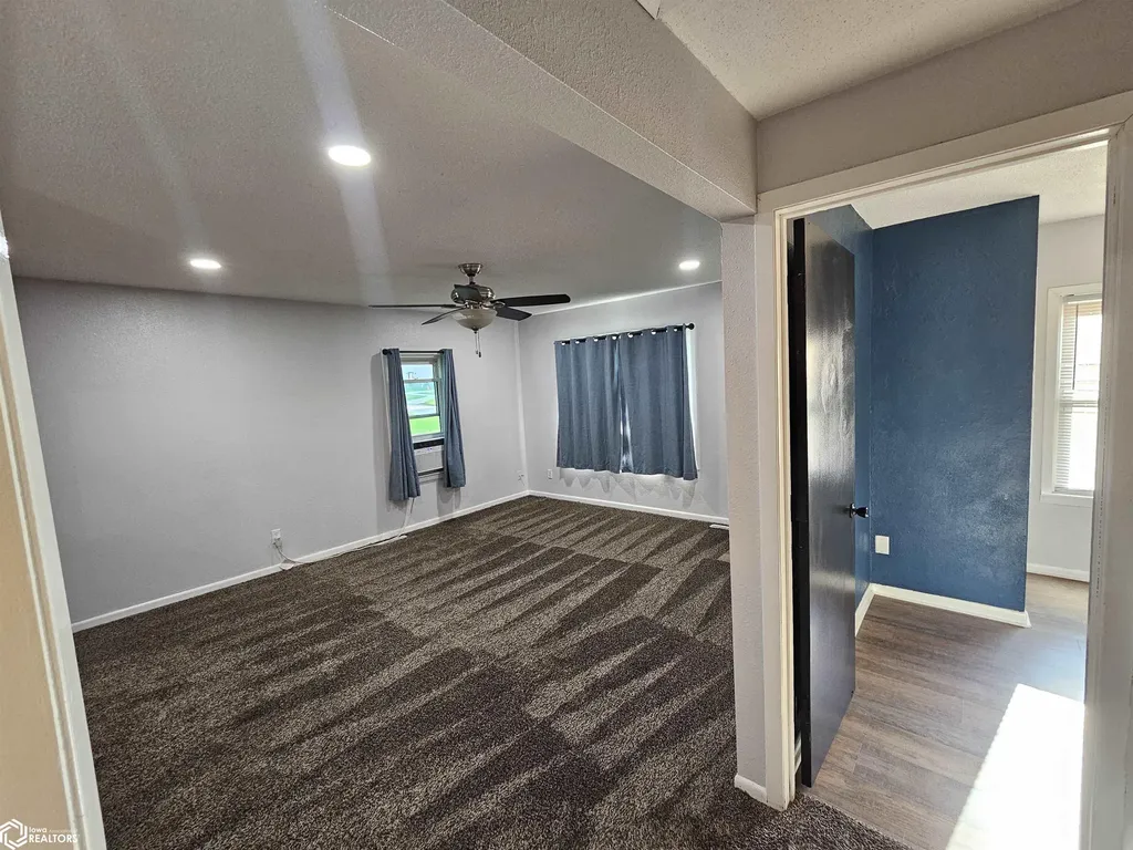 314 N Pine New London IA 52641