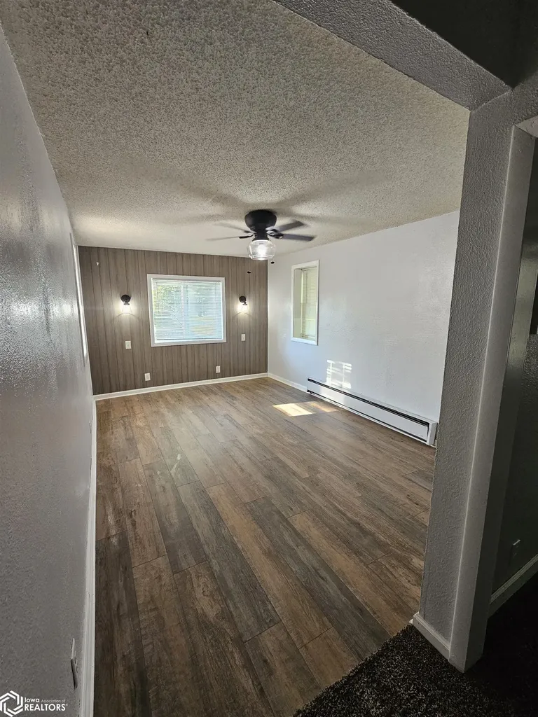 314 N Pine New London IA 52645