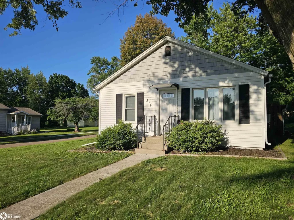 314 N Pine New London IA 52641