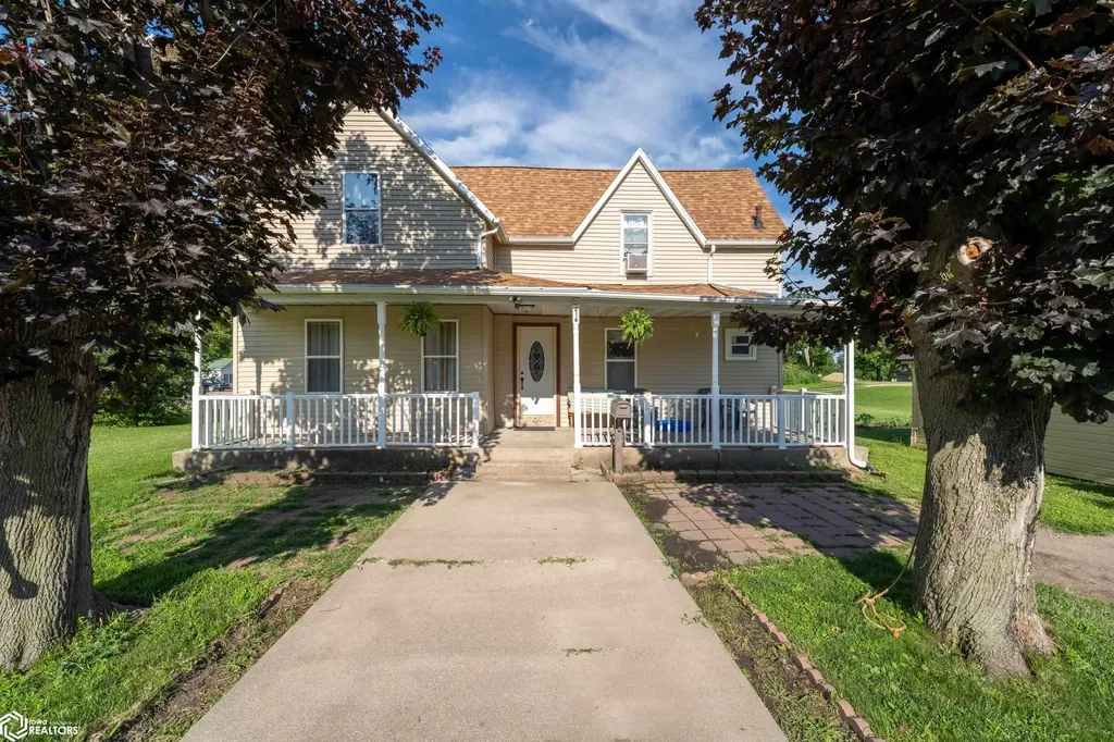 416 Oswego Street Tama IA 52339