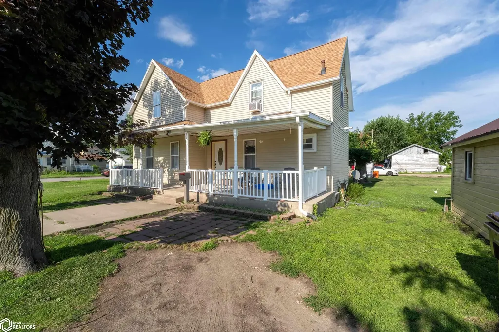 416 Oswego Street Tama IA 52339