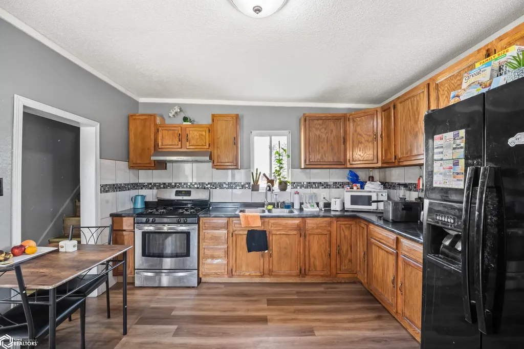 416 Oswego Street Tama IA 52339