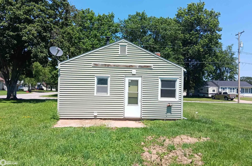 202 Elmdale Avenue Ottumwa IA 52501