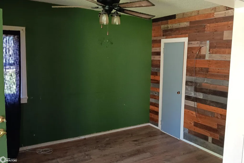 202 Elmdale Avenue Ottumwa IA 52501