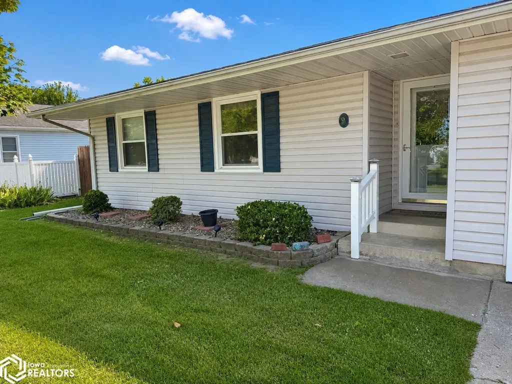 9 Sunset Lane Fort Madison IA 52627