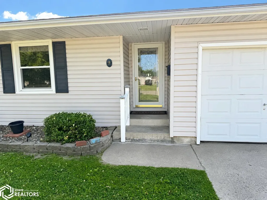 9 Sunset Lane Fort Madison IA 52627