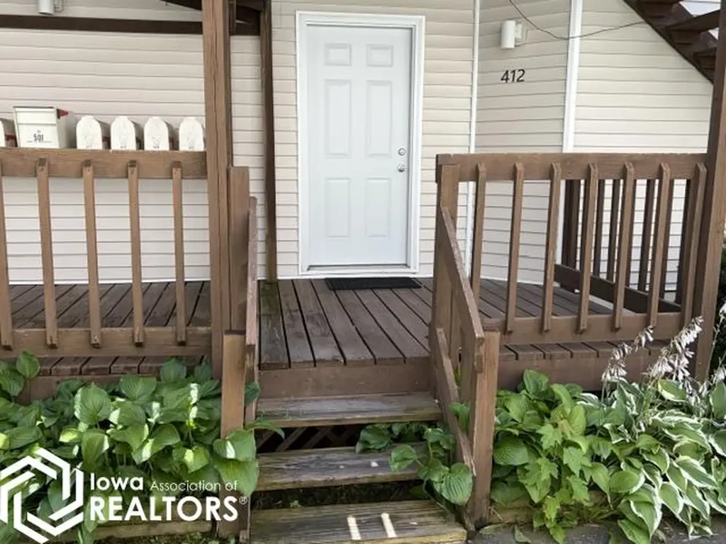 701 E Lowe Avenue Fairfield IA 52556-5251