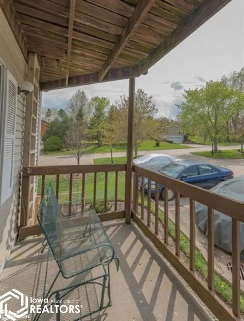 701 E Lowe Avenue Fairfield IA 52556-5251