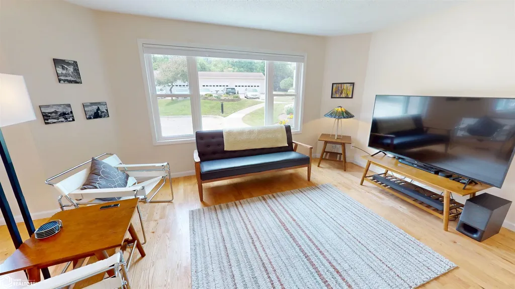 701 E Lowe Avenue Fairfield IA 52556-5251