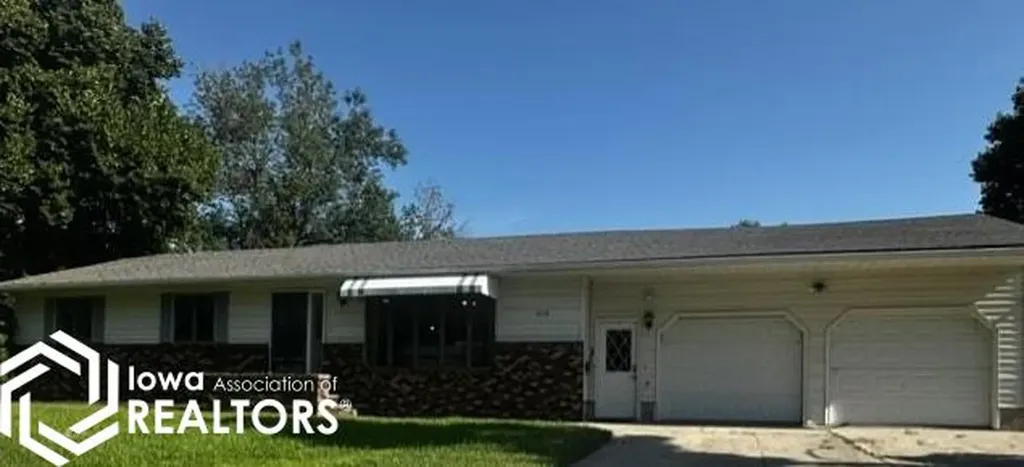 640 7th Street SW Britt IA 50423