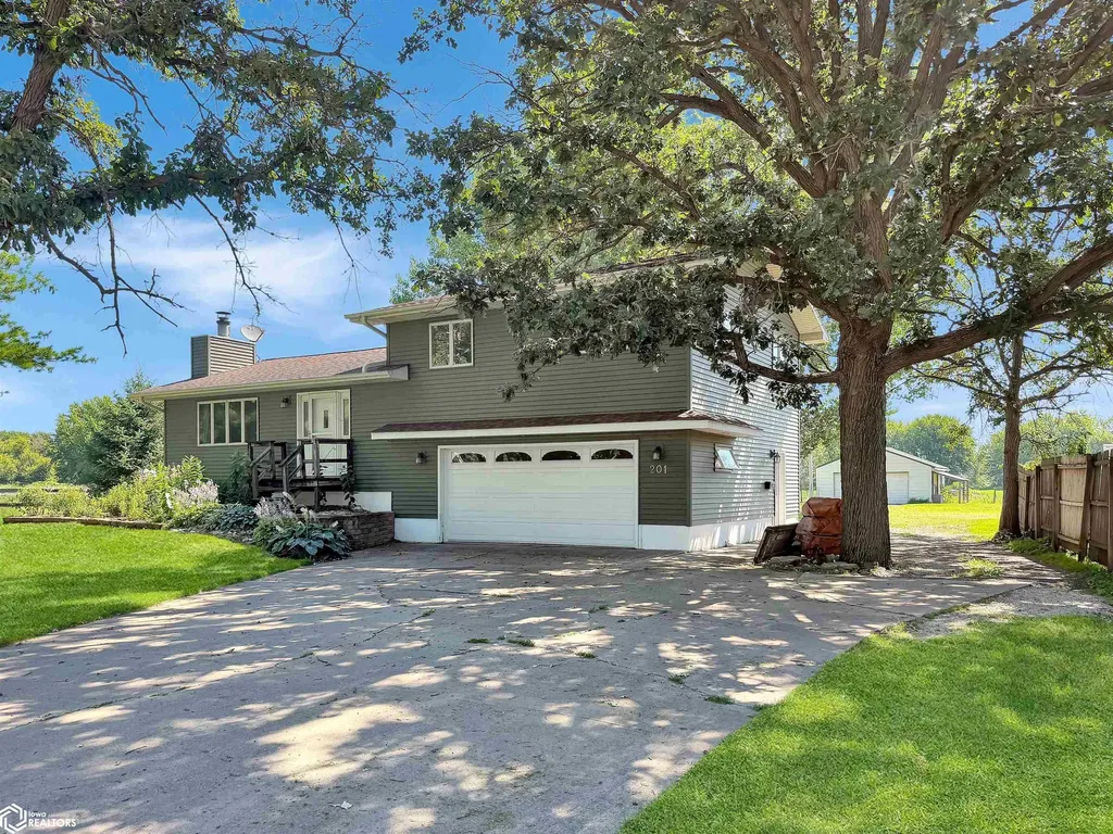 201 A Street Traer IA 50675