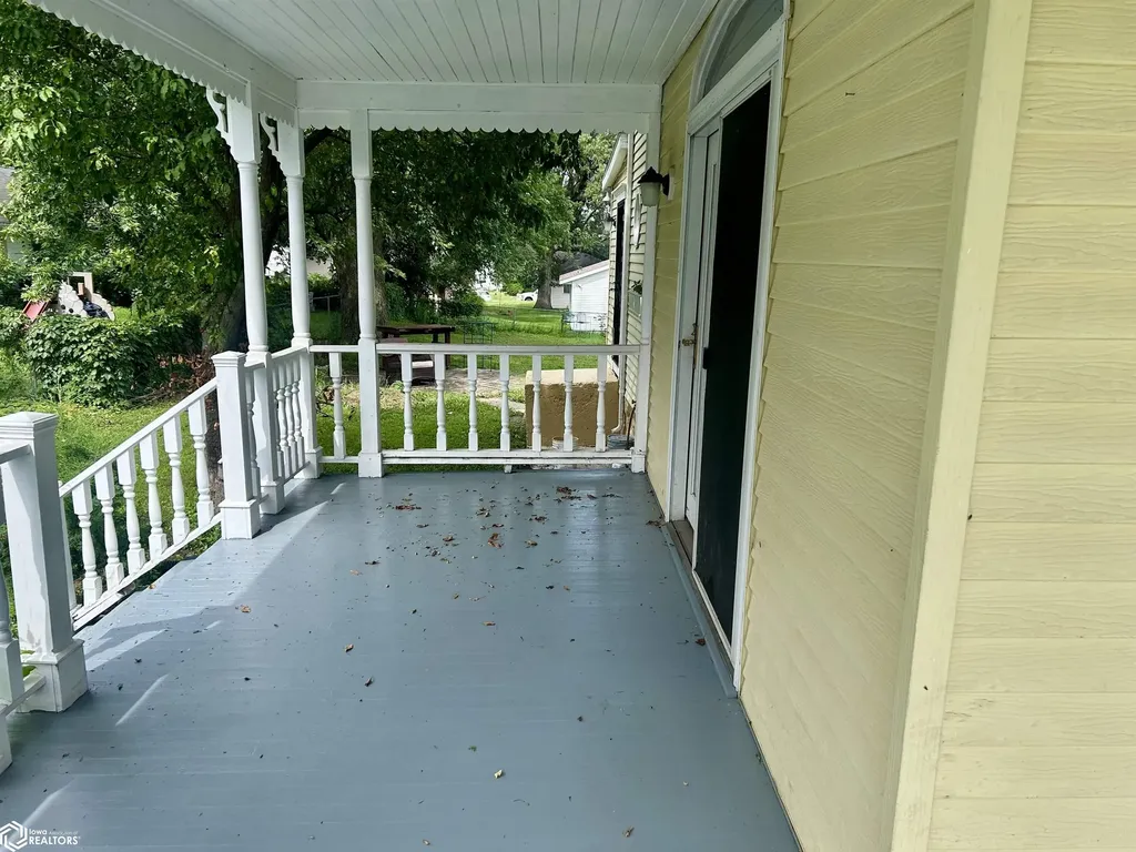 524 N 3rd Street Marshalltown IA 50158
