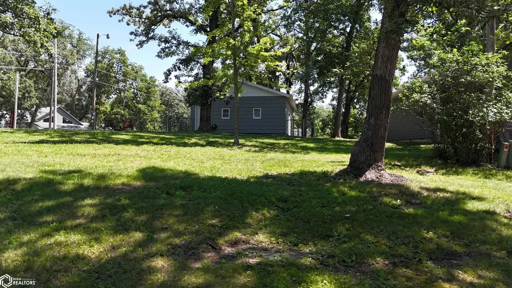 103 North Drive Montezuma IA 50171