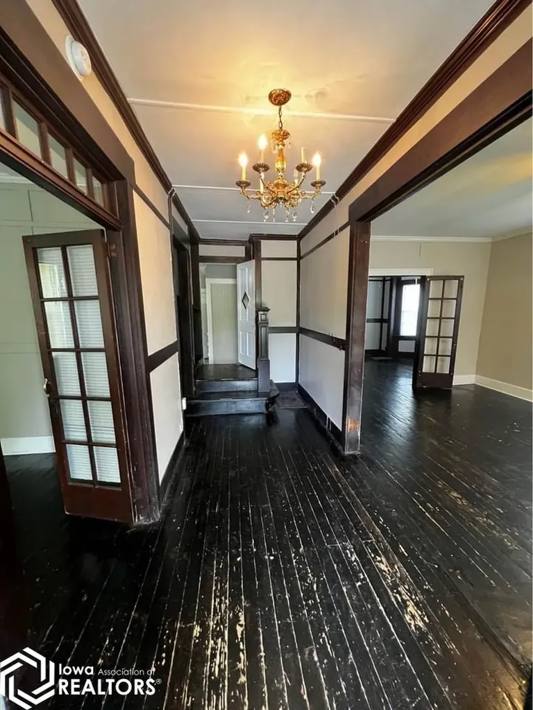 304 Maple Street Burlington IA 52601