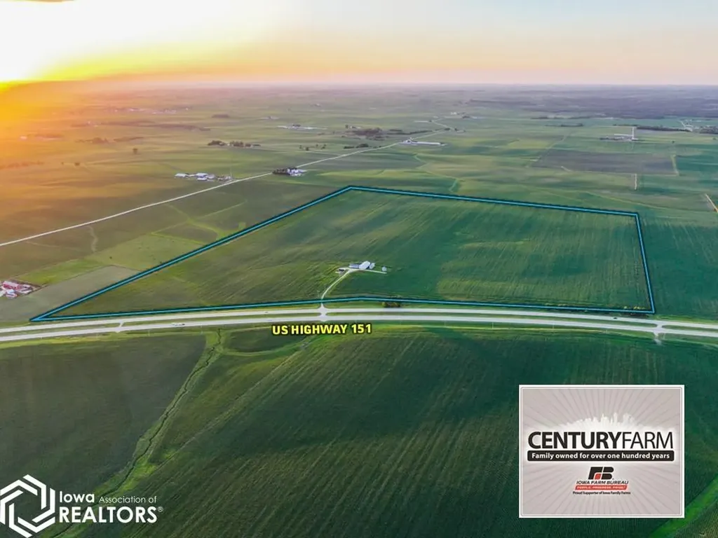 Highway 151 Monticello IA 52310