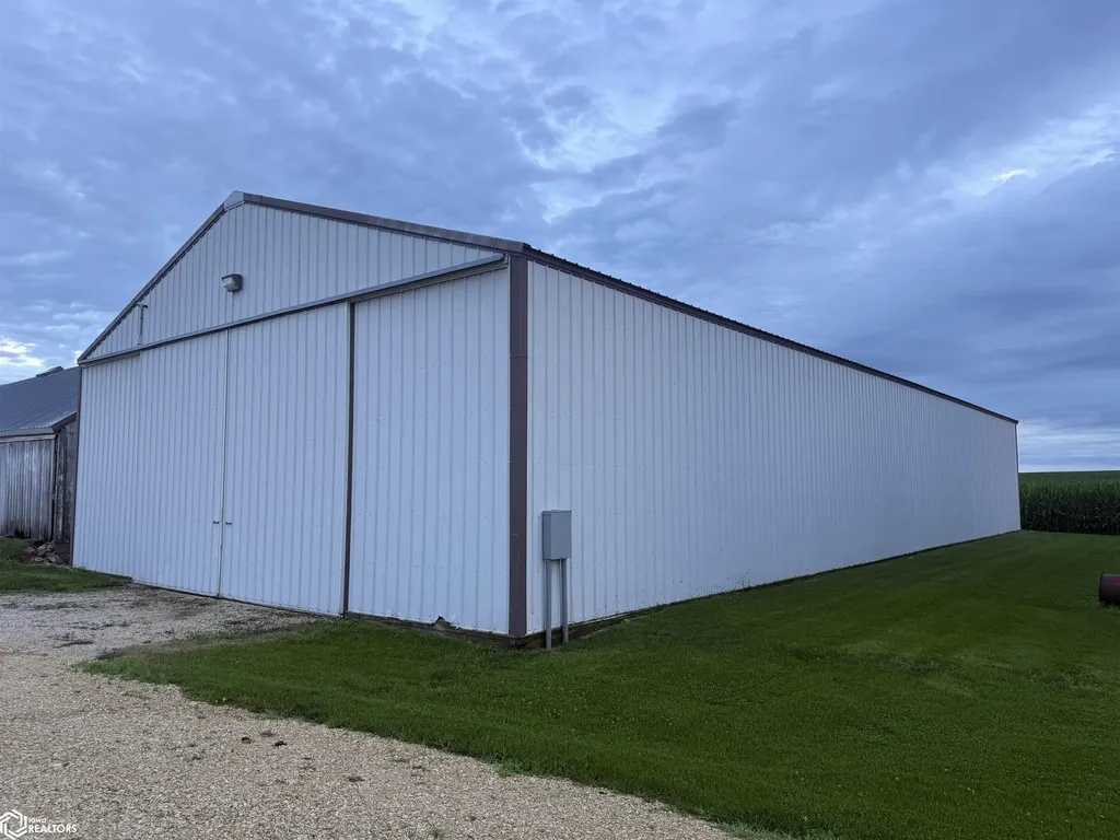 Highway 151 Monticello IA 52310