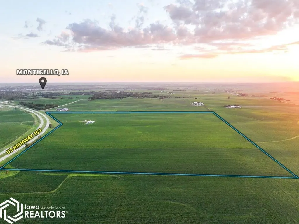 Highway 151 Monticello IA 52310
