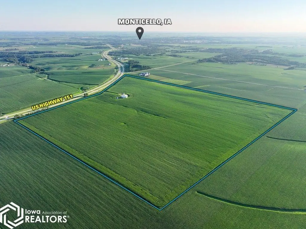 Highway 151 Monticello IA 52310