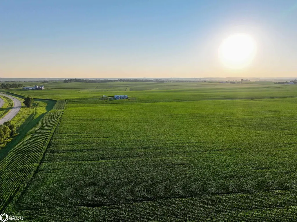 Highway 151 Monticello IA 52310