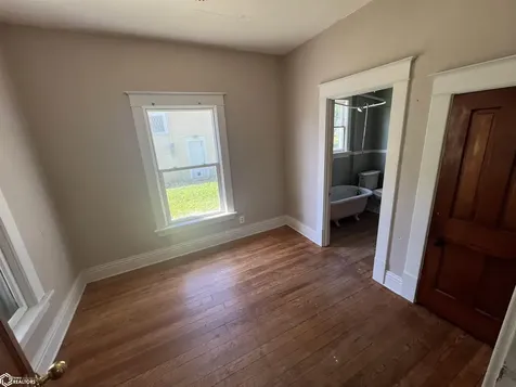 702 S 3rd Street Fairfield IA 52556