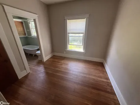 702 S 3rd Street Fairfield IA 52556