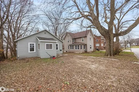 307 Prospect Street Iowa Falls IA 50126