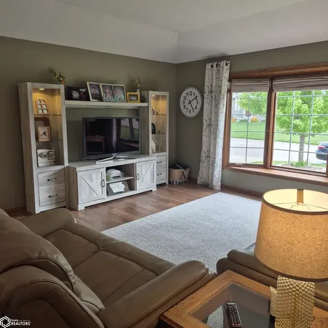14 Cambridge Court Ottumwa IA 52501