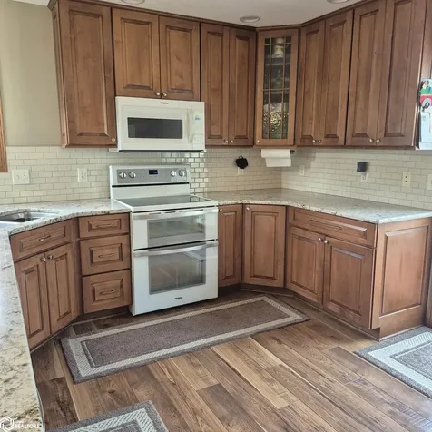 14 Cambridge Court Ottumwa IA 52501