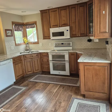 14 Cambridge Court Ottumwa IA 52501