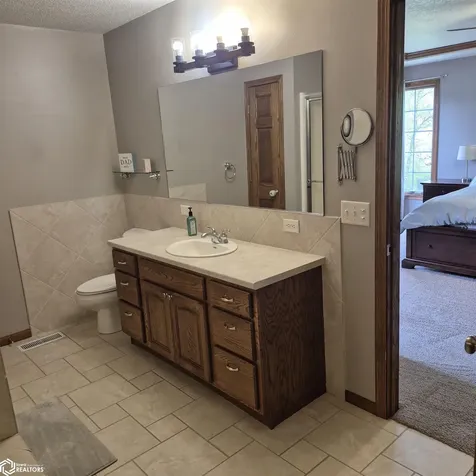 14 Cambridge Court Ottumwa IA 52501