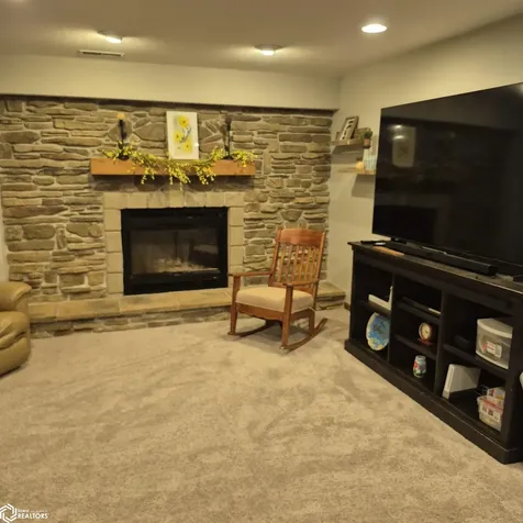 14 Cambridge Court Ottumwa IA 52501