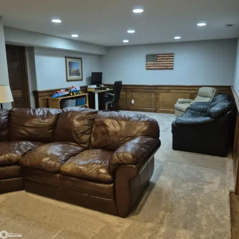 14 Cambridge Court Ottumwa IA 52501
