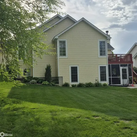 14 Cambridge Court Ottumwa IA 52501